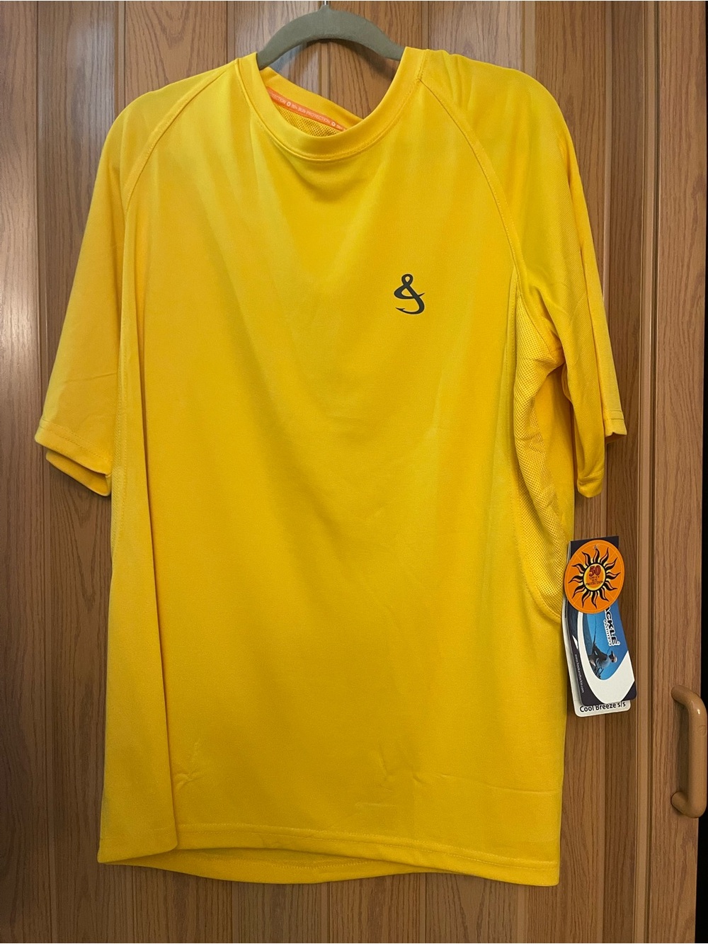 Hook & Tackle Men’s Performance Tee
